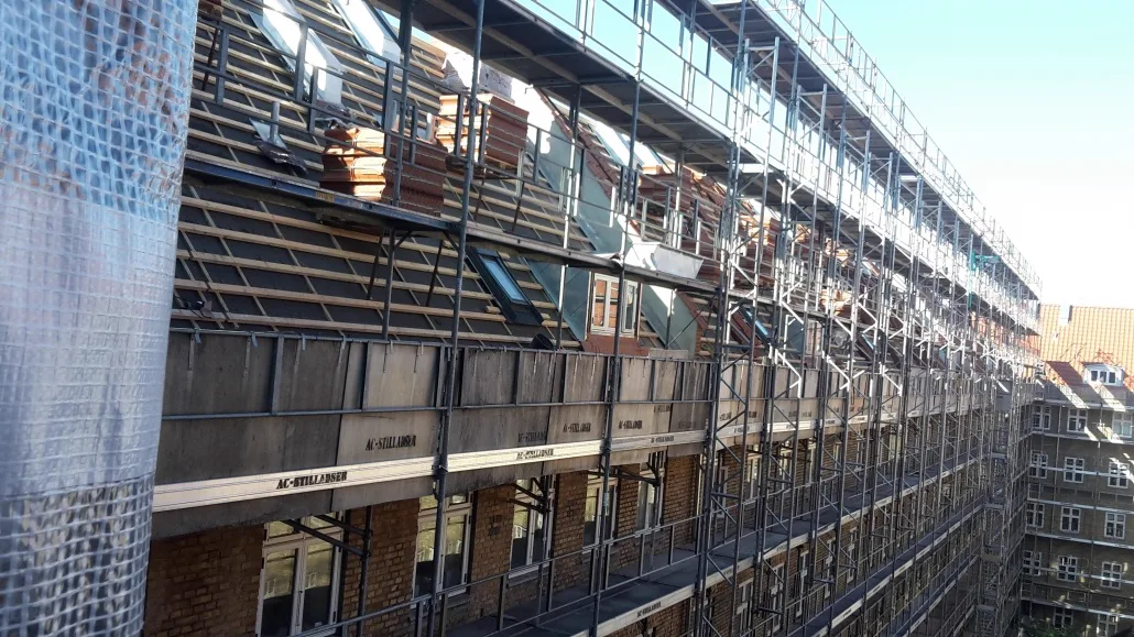Facaderenovering Strandboulevarden Østerbro - omfugning og tagrenovering